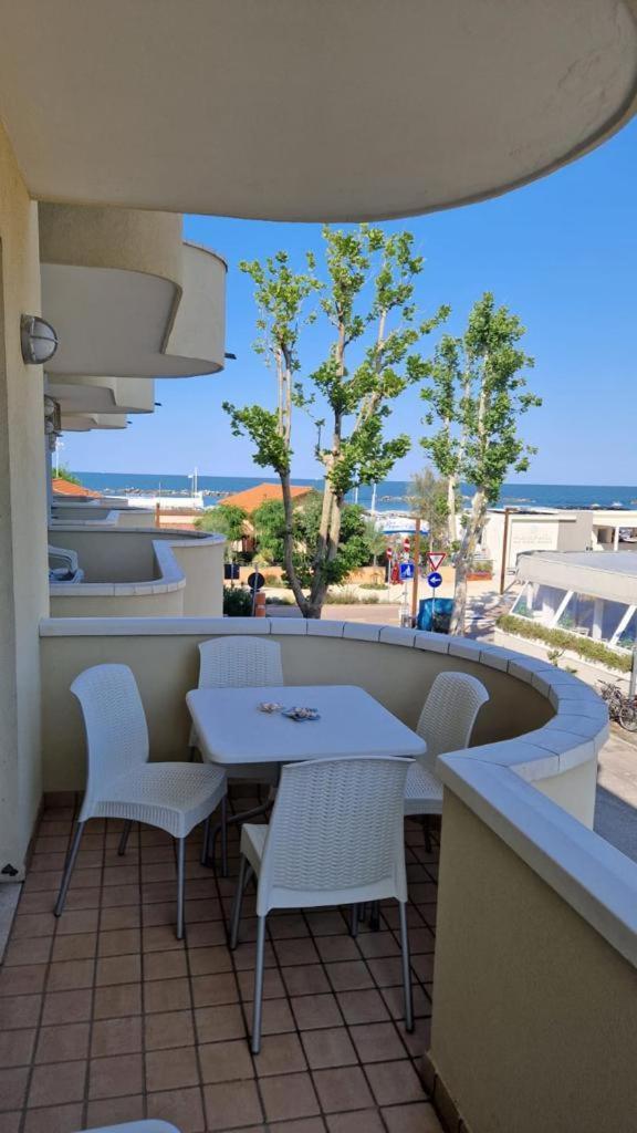 Residence Gabbiano Vista Mare San Mauro Mare Exteriör bild